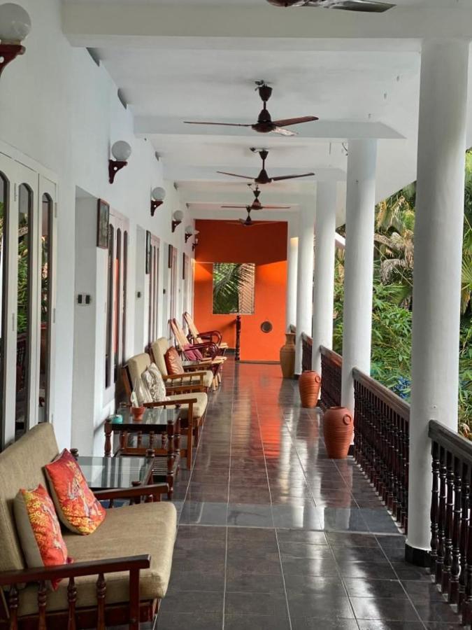 Sky Palace Beach Hotel Thiruvananthapuram Екстериор снимка